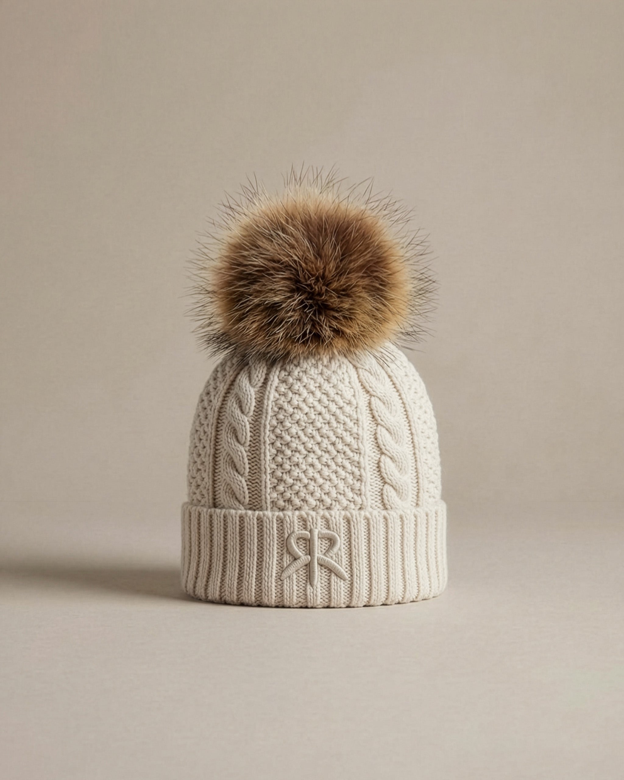 KNiT BOBBLE BEANiE - MACADAMiA MiLK