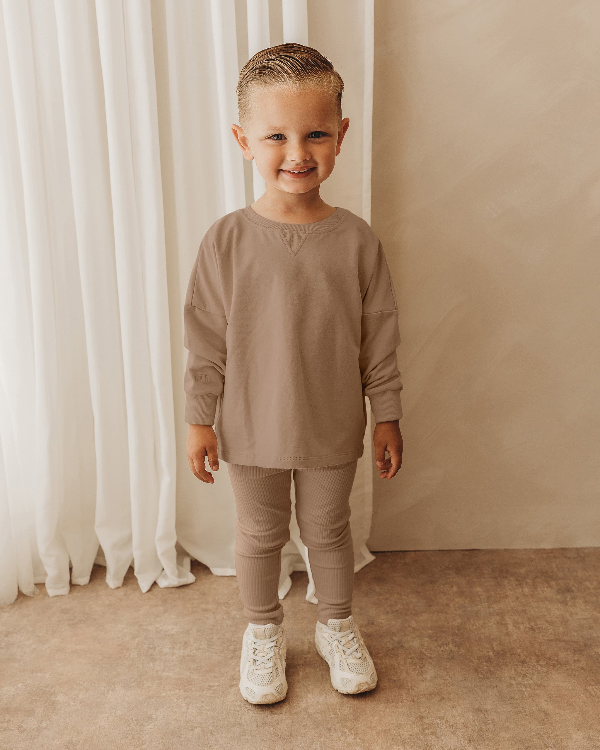 ROOBiE oversized toddler jumper in CHOCCY BiCCY – brown toddler sweatshirt, capsule wardrobe essential for everyday wear