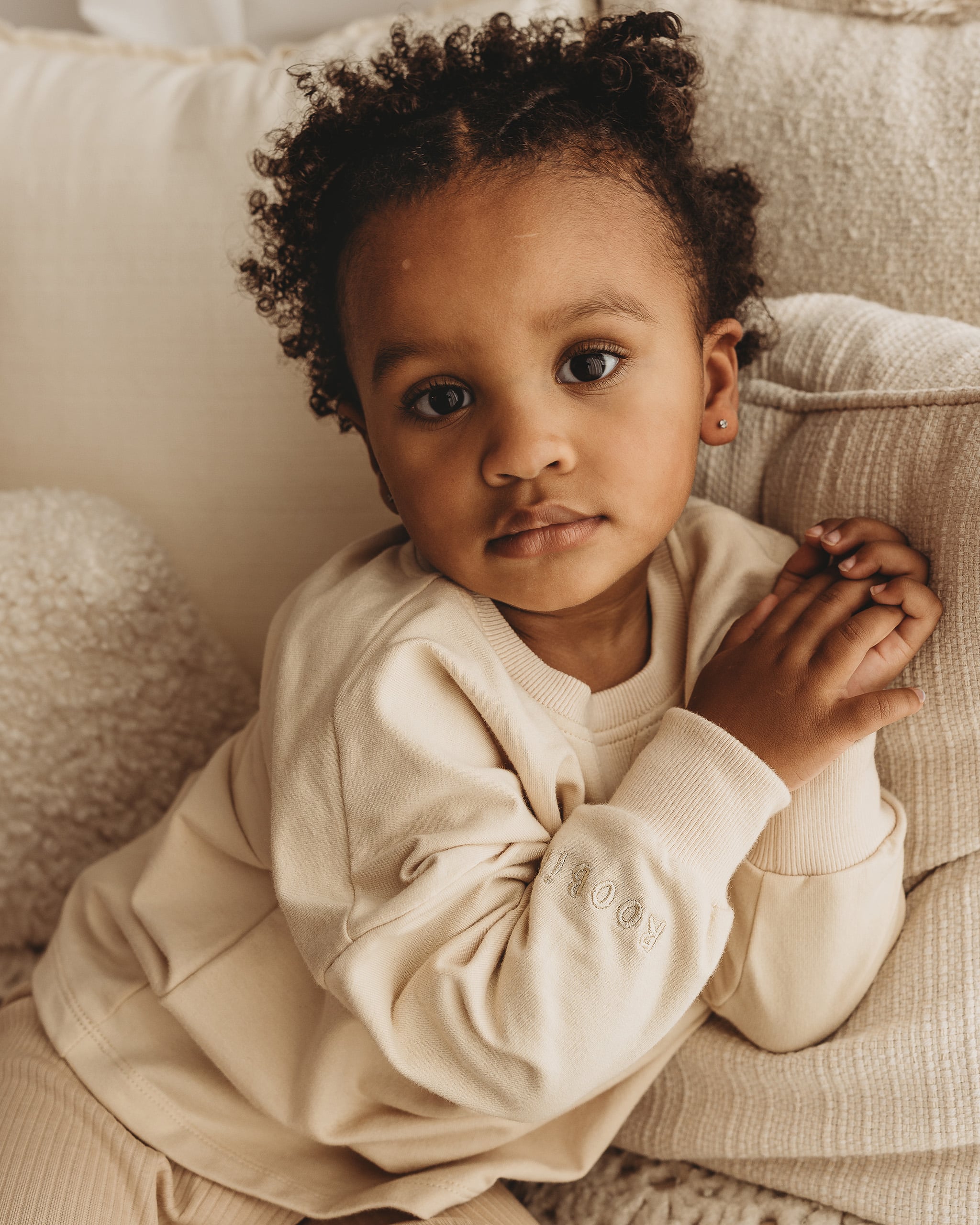 ROOBiE oversized toddler jumper in MACADAMiA MiLK – cosy beige crew neck sweatshirt, nursery-friendly capsule wardrobe piece