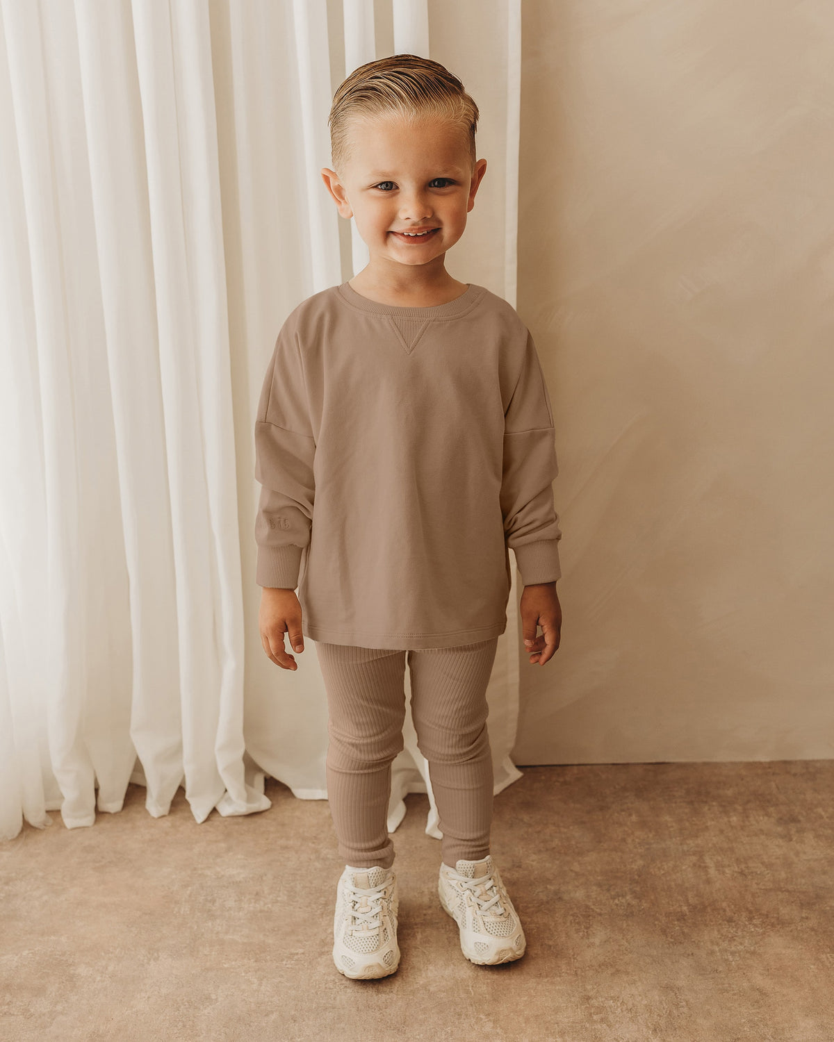 ROOBiE toddler leggings in CHOCCY BiCCY – brown ribbed toddler leggings, nursery-friendly capsule essential
