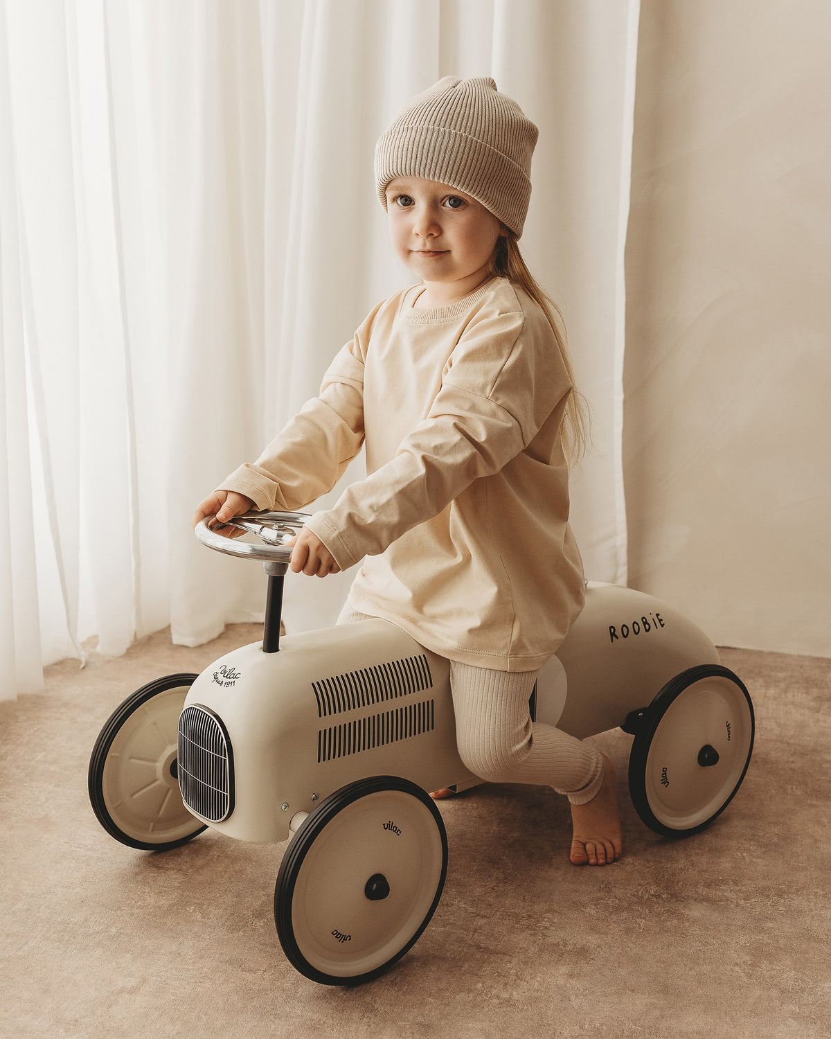 ROOBiE toddler leggings in MACADAMiA MiLK – beige ribbed stretch leggings, nursery-friendly capsule wardrobe staple