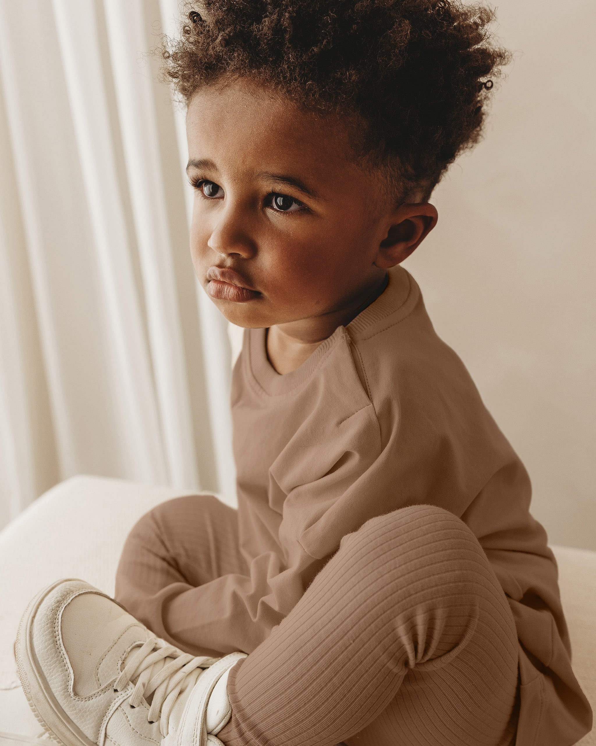 ROOBiE toddler long sleeve tee in CHOCCY BiCCY – brown ribbed toddler top, nursery-friendly everyday capsule piece