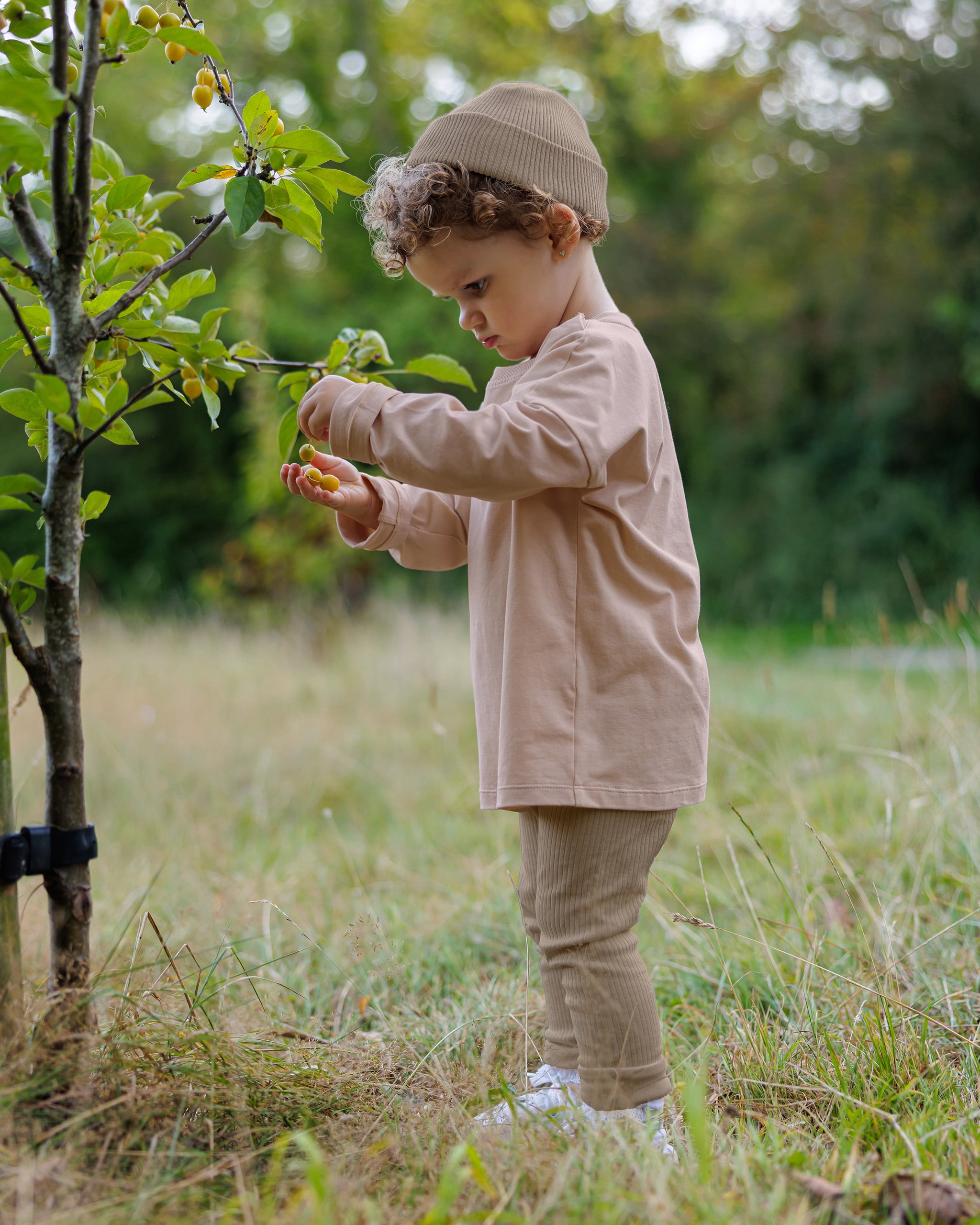 ROOBiE toddler beanie hat in CHOCCY BiCCY – brown ribbed knit toddler beanie, capsule wardrobe essential