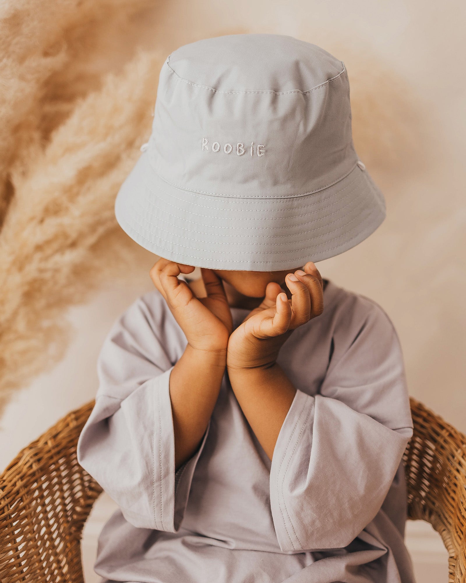 REVERSiBLE BUCKET HAT - MORNiNGTON MiST