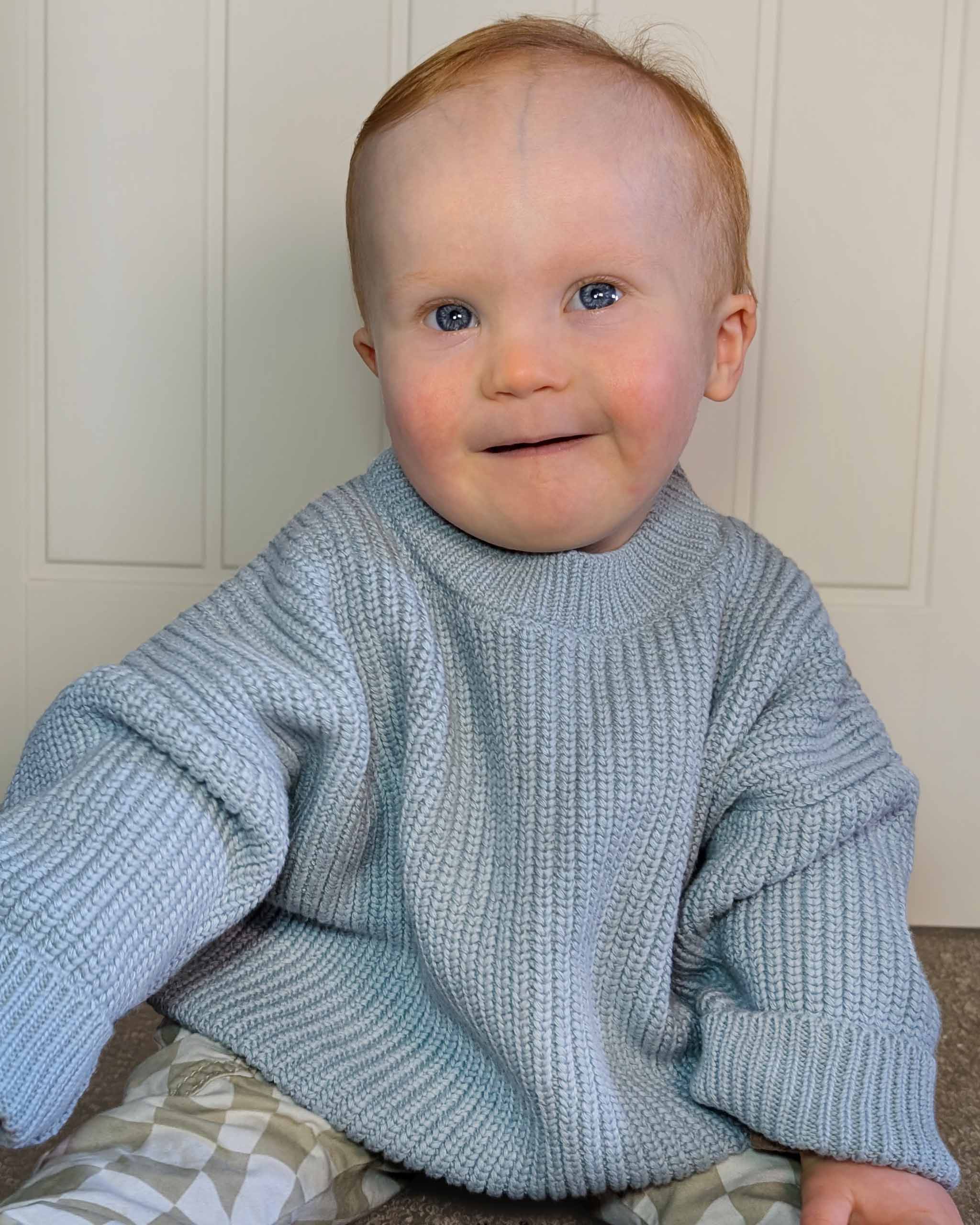 CHUNKY KNiT SWEATER - MORNiNGTON MiST