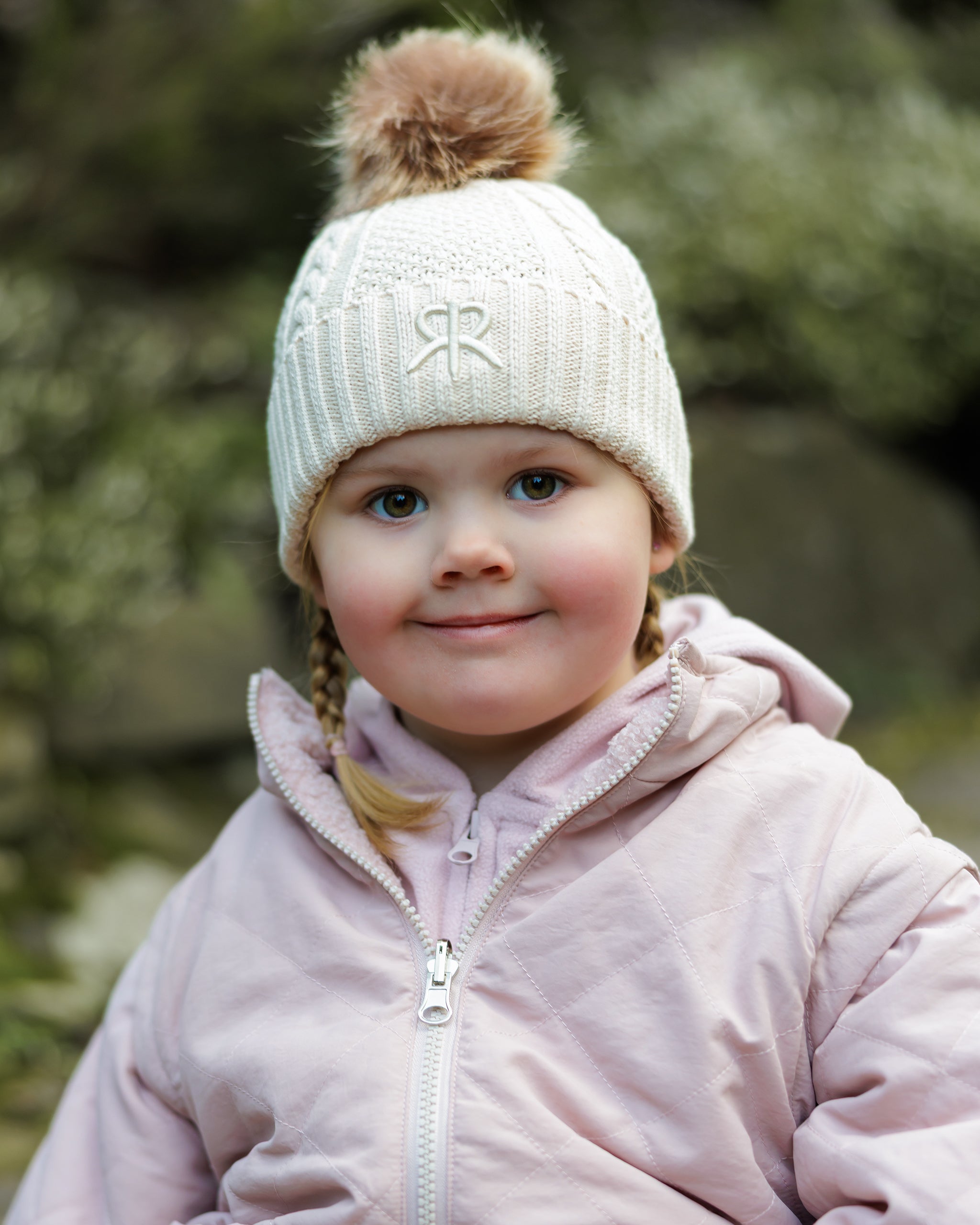 KNiT BOBBLE BEANiE - MACADAMiA MiLK