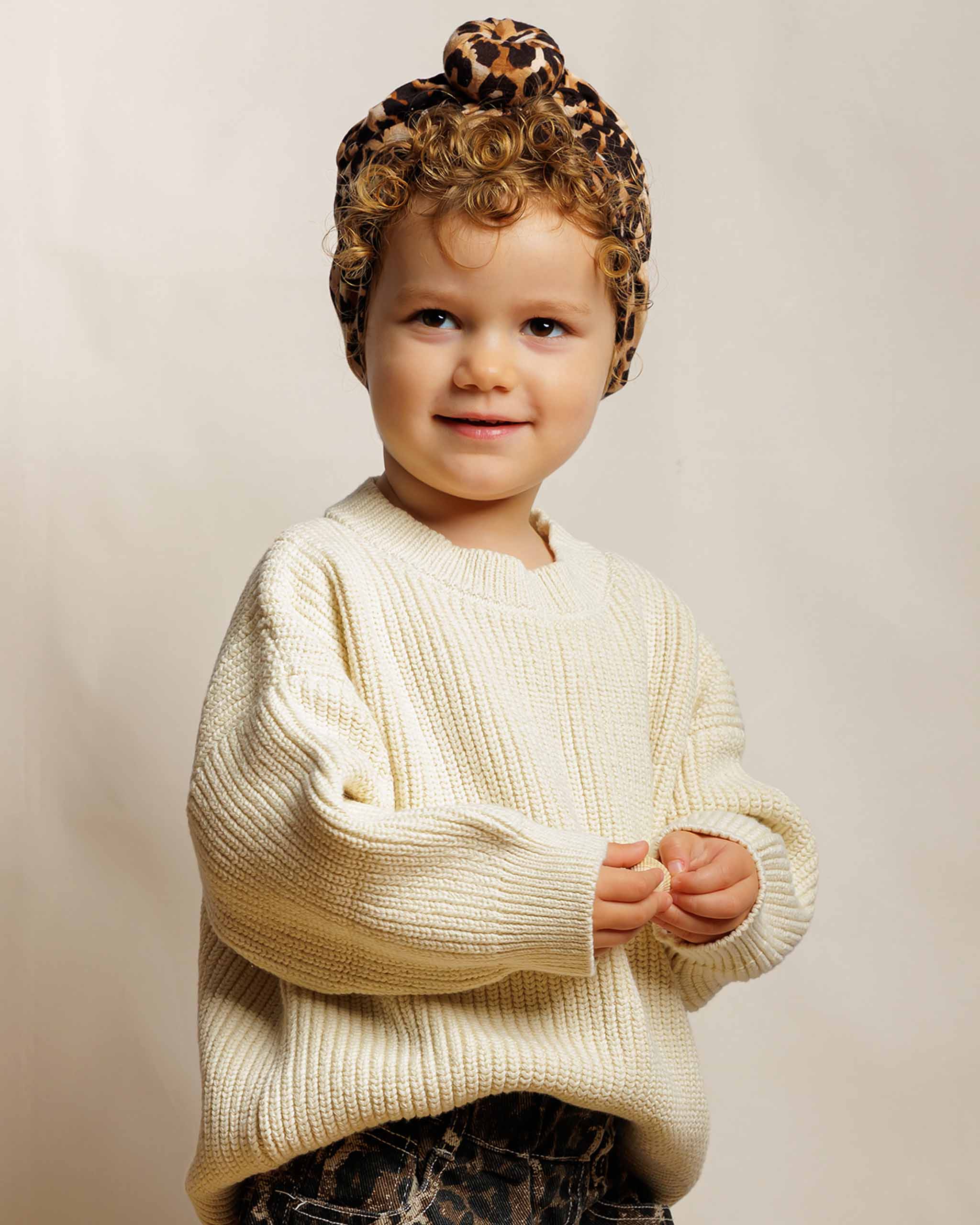 CHUNKY KNiT SWEATER - AiRLiE SANDS