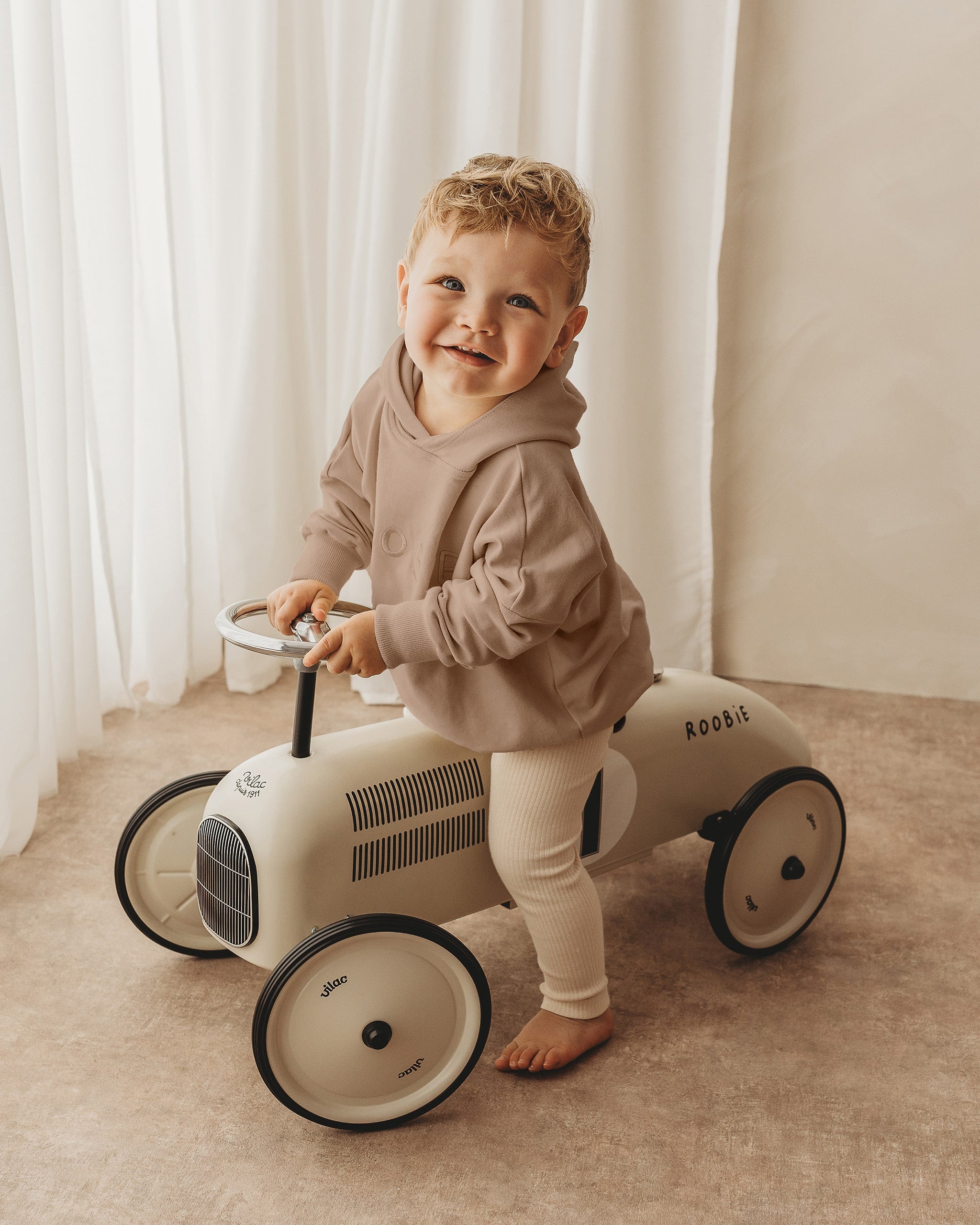 ROOBiE oversized toddler jumper in CHOCCY BiCCY – brown toddler sweatshirt, capsule wardrobe essential for everyday wear