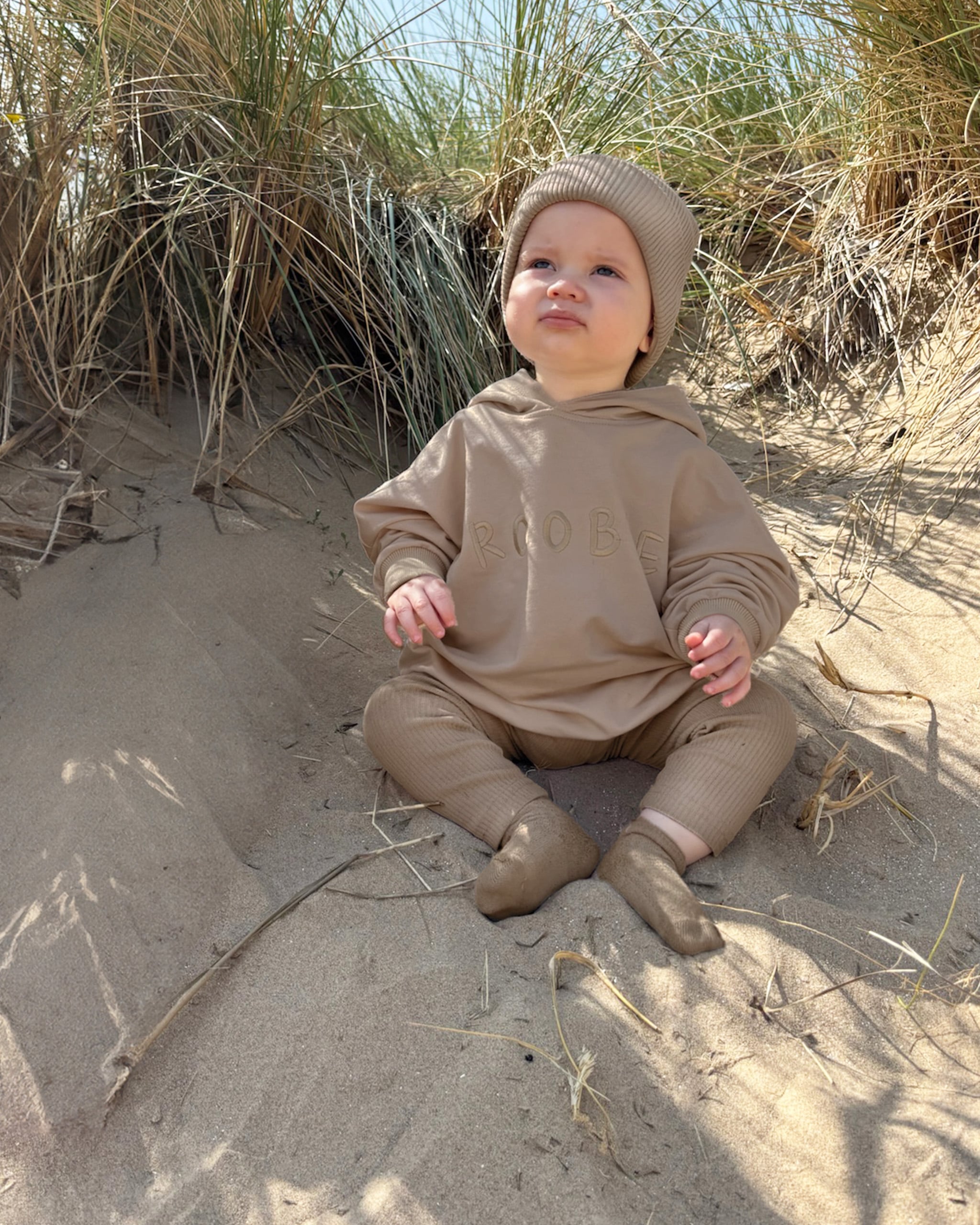 ROOBiE oversized toddler jumper in CHOCCY BiCCY – brown toddler sweatshirt, capsule wardrobe essential for everyday wear