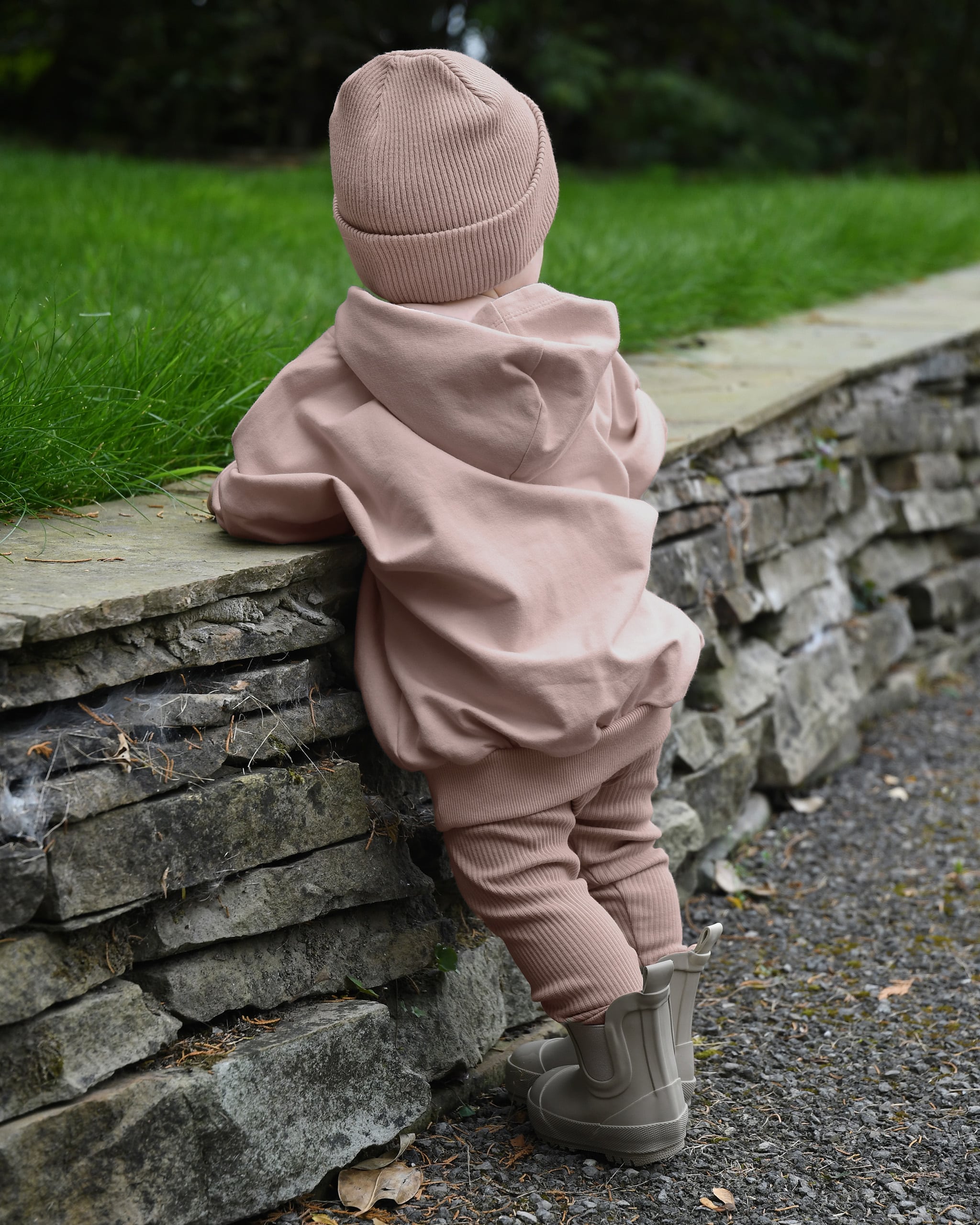 ROOBiE toddler leggings in RASPBERRY WHiP – pink ribbed toddler leggings, versatile mix-and-match nursery style