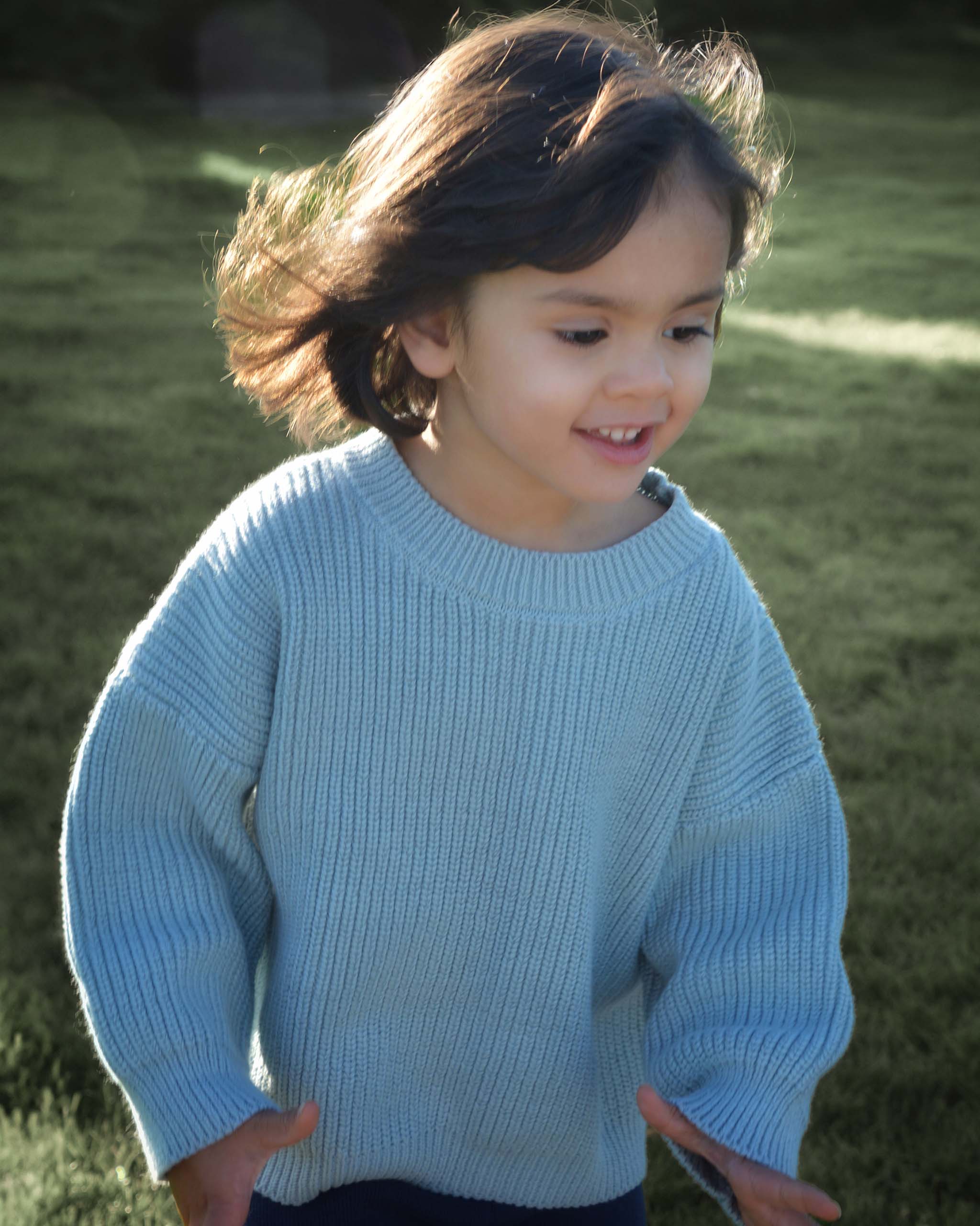 CHUNKY KNiT SWEATER - MORNiNGTON MiST