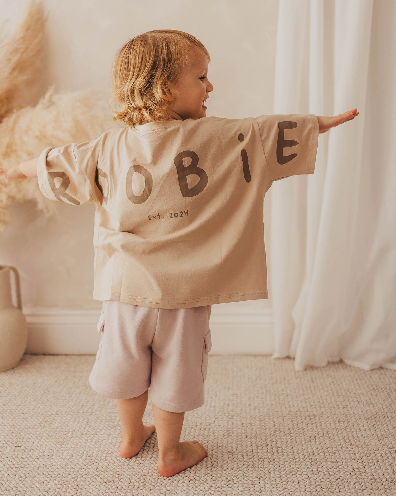OVERSIZE T-SHiRT - MACADAMiA MiLK
