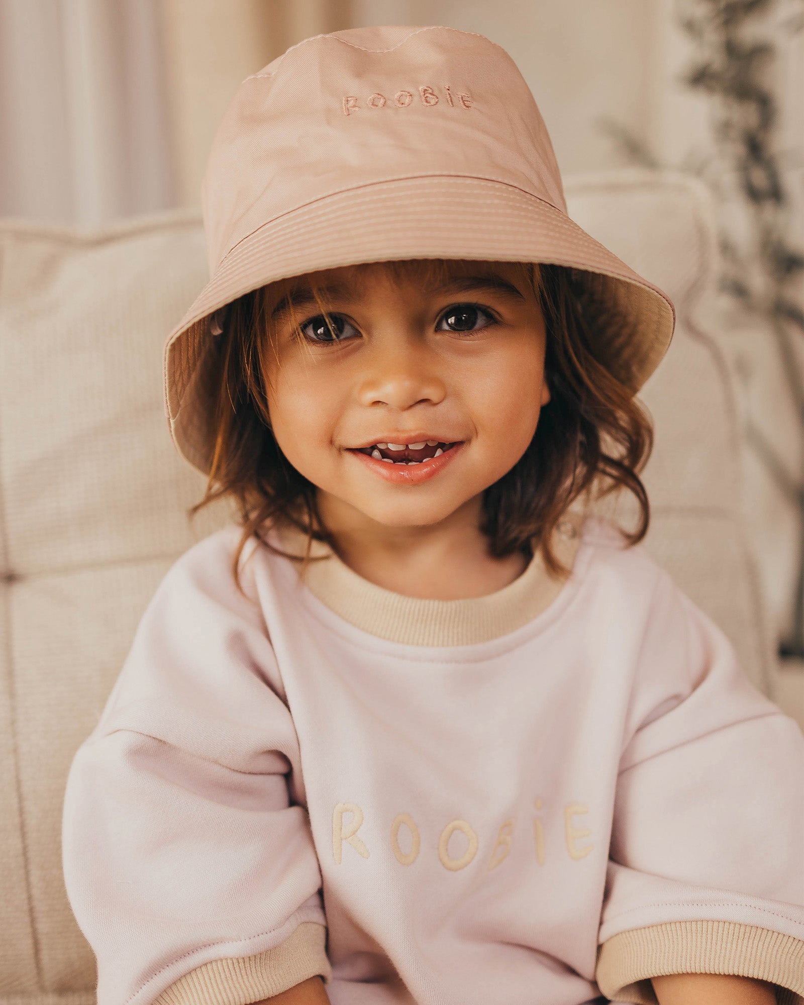 REVERSiBLE BUCKET HAT - RASPBERRY WHiP