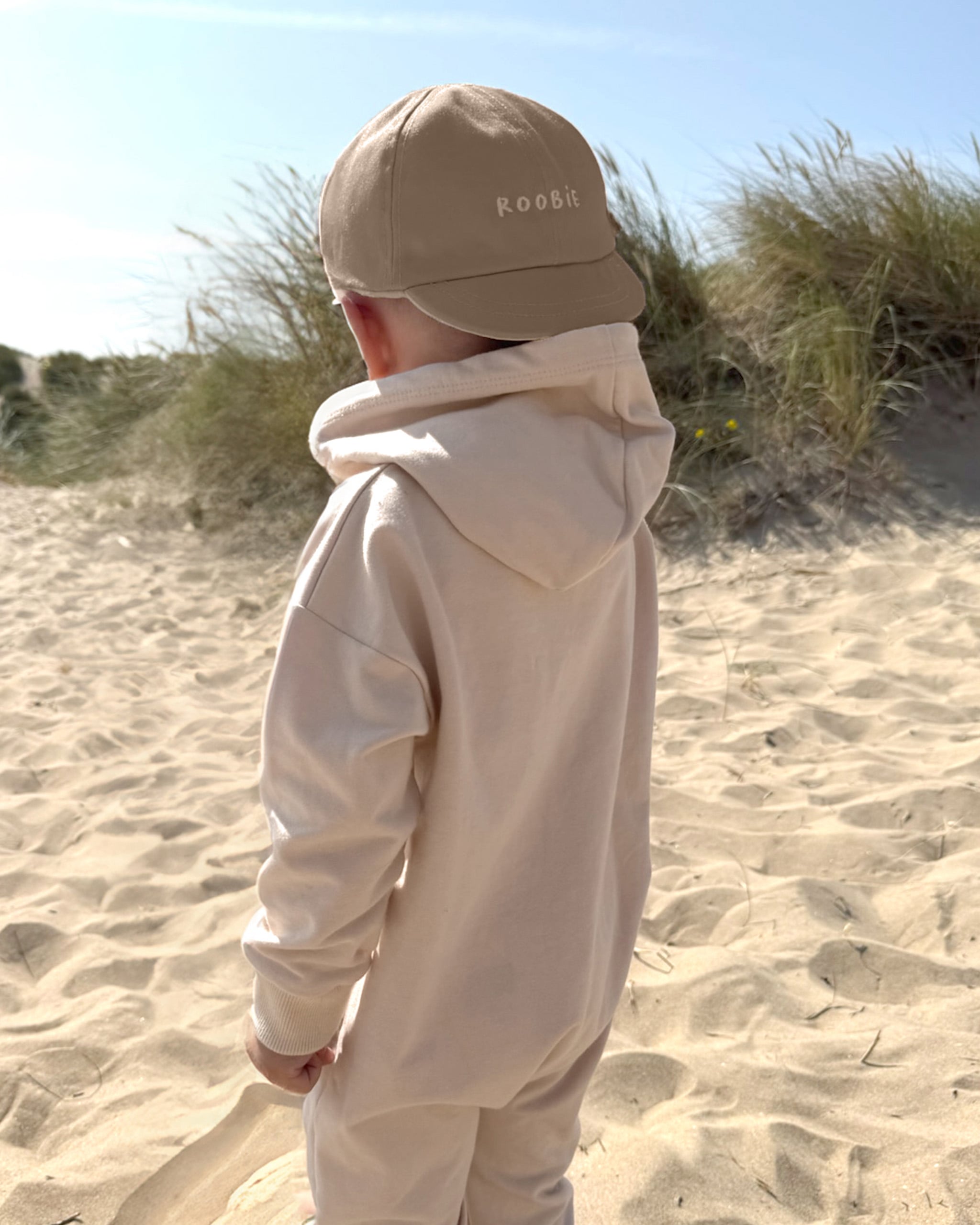 ROOBiE reversible toddler cap in CHOCCY BiCCY – brown 2-in-1 toddler cap, capsule wardrobe must-have